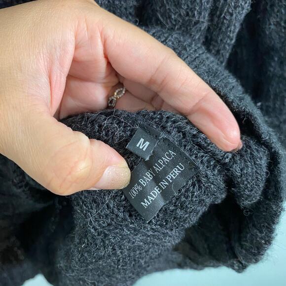Alpaca 111 Women Charcoal Grey Baby Alpaca Cable Knit Turtleneck Sweater Size M - Picture 7 of 8
